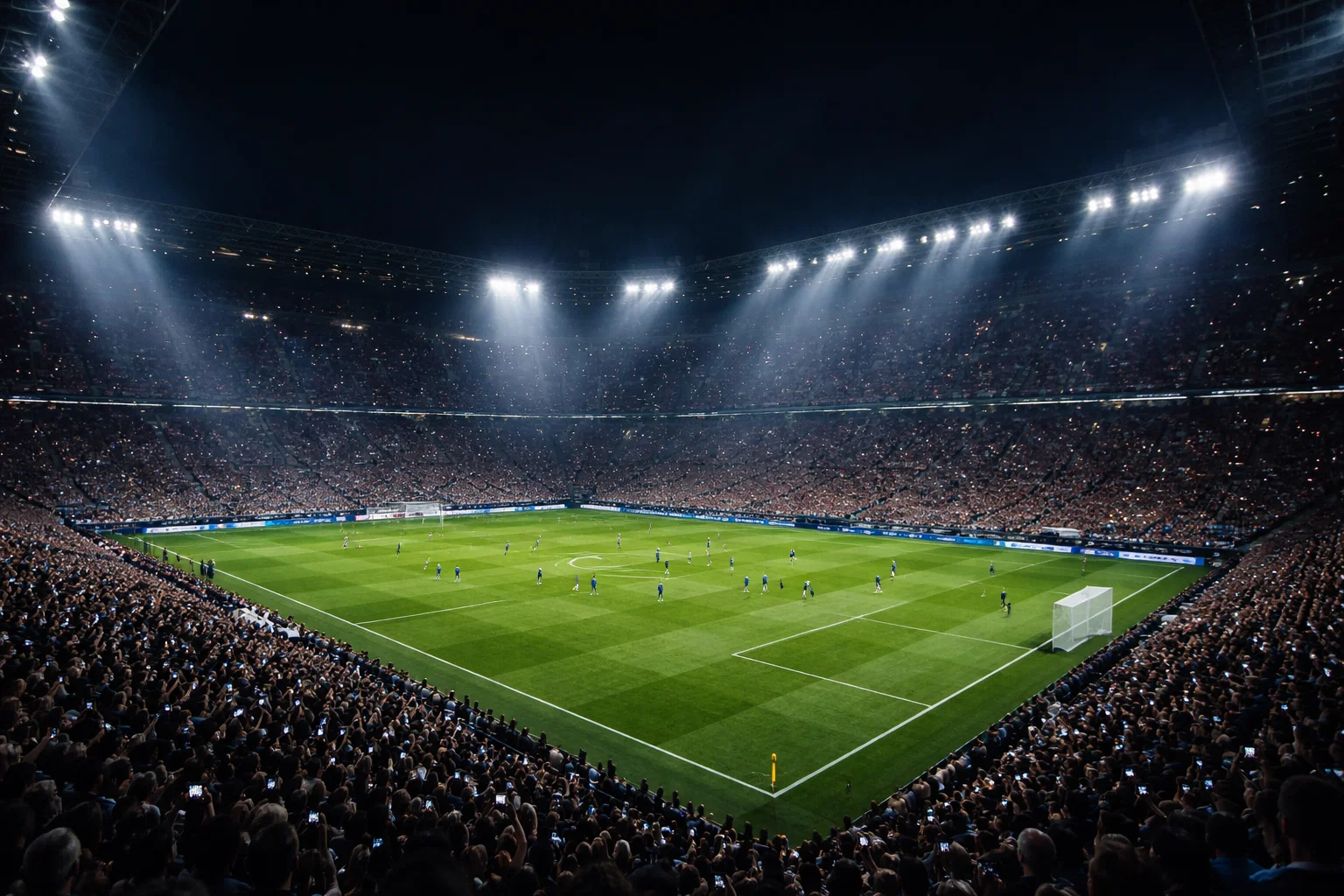 Fußballspieler im Flutlicht eines Champions-League-Abendspiels